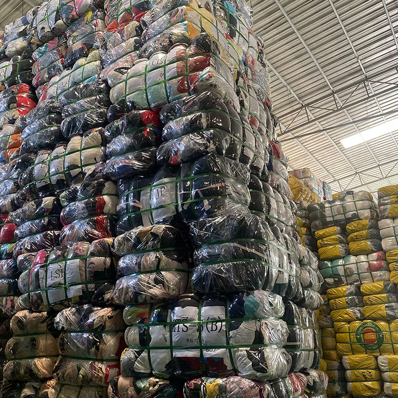 SECOND HAND CLOTHES BALES